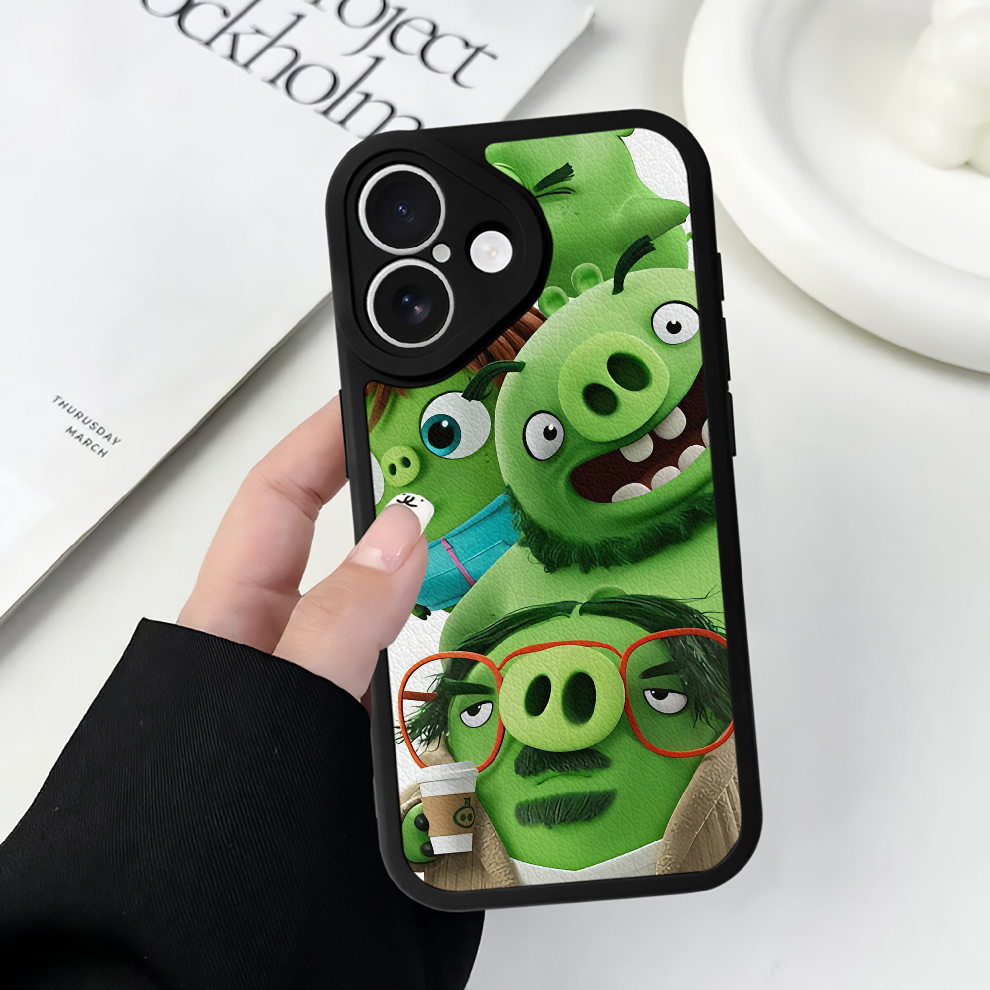 （画像用） Angry Birds アングリーバード 【iPhone 16シリーズ対応】シリコンスマホケース（レザー調） 材質：シリコン
